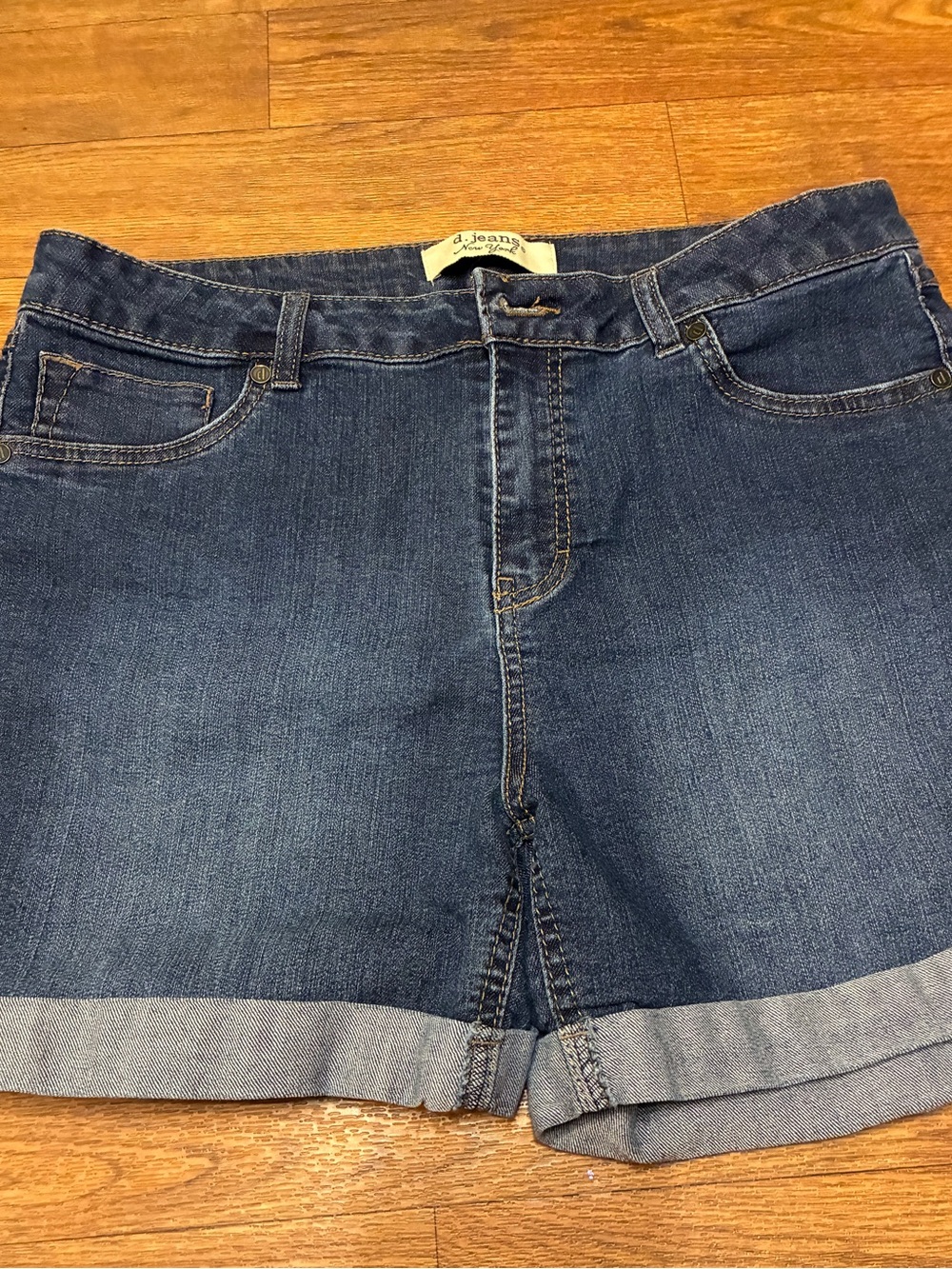 Women’s Denim Rolled Hem Shorts Size 14 d.jeans